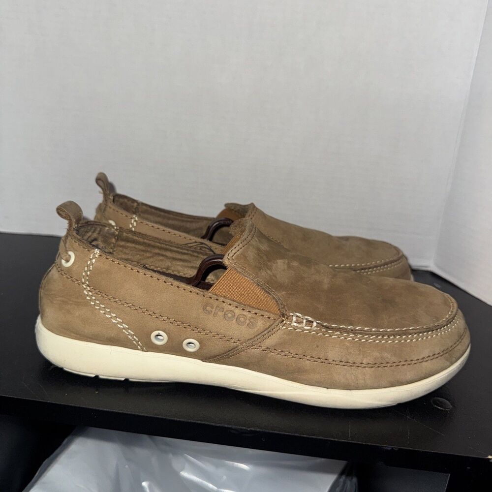 Crocs Men's Walu slip-on casual loafers size 9